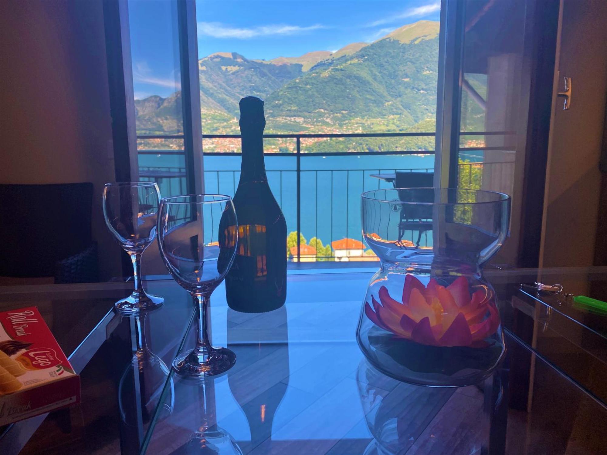 Il Bellavista Apartment Lezzeno Ruang foto